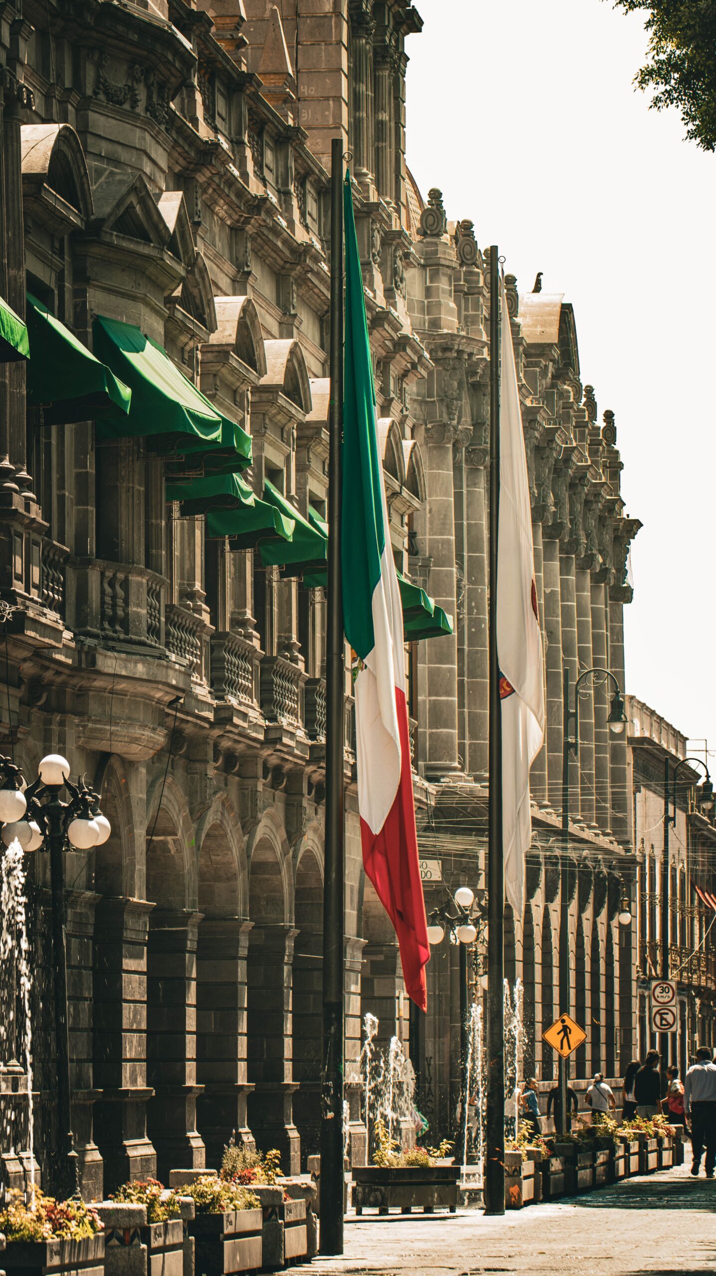 Dependencias e Instituciones de los tres niveles de gobierno